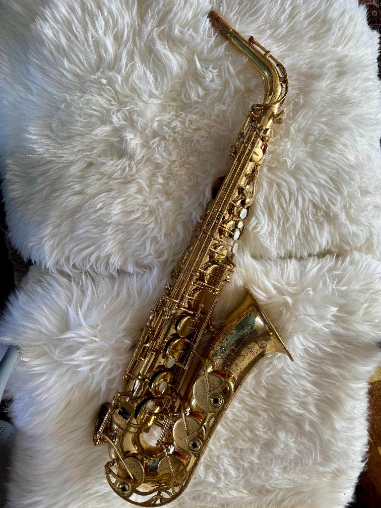 Alt Saxofoon Yamaha 62 Puple Logo Goudlak, Muziek en Instrumenten, Ophalen, Gebruikt, Alt, Met koffer