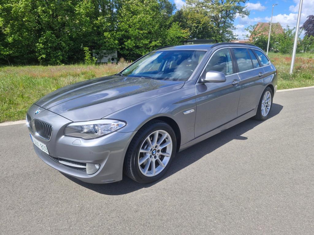 BMW 525D TOURING 3.0V6 BJ 2011 EURO5 NAVI CUIR AUTOM.GKVVK, Autos, Cuir, Entreprise, Carnet d'entretien, Noir