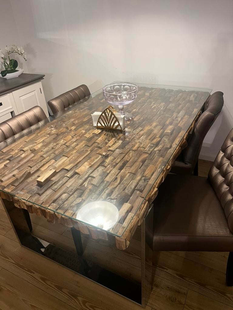 Eettafel te koop, Enlèvement