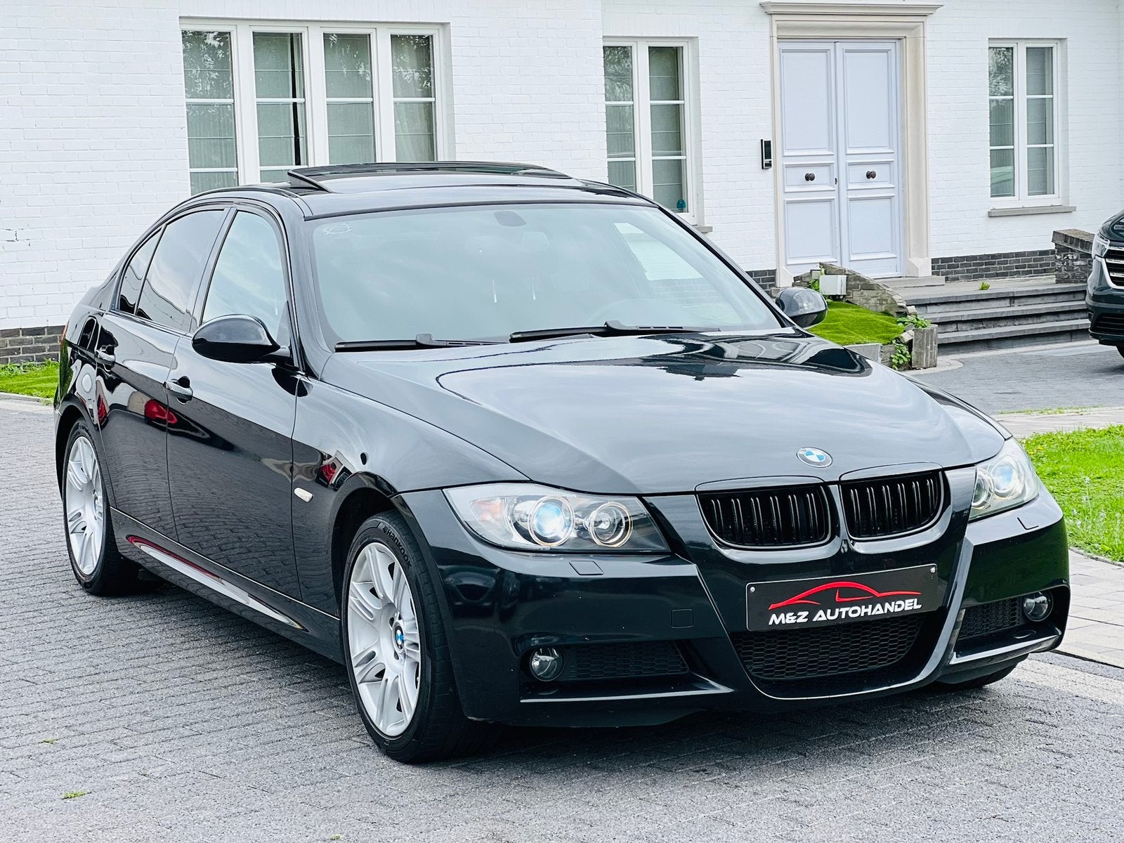 BMW 320i * M PAKKET * M PACK * BENZINE * XENON * OPEN DAK, Auto's, Alcantara, Zwart, Bedrijf, 5 deurs
