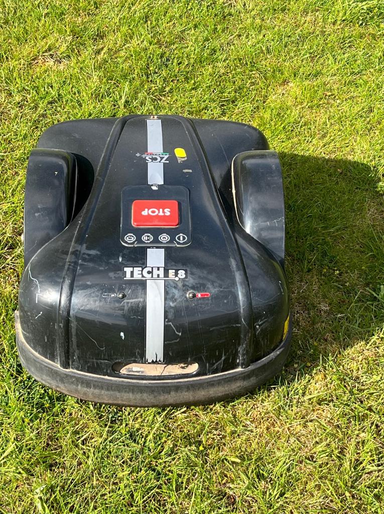 robotmaaier, Jardin & Terrasse, Tondeuses robotisées, Avec capteur de pluie, Enlèvement, Utilisé, Ambrogio