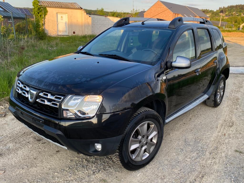 Dacia Duster 1.2 TCE 4X2 Déjà prête à immatriculé, Euro 6, Duster, Boîte manuelle, Noir