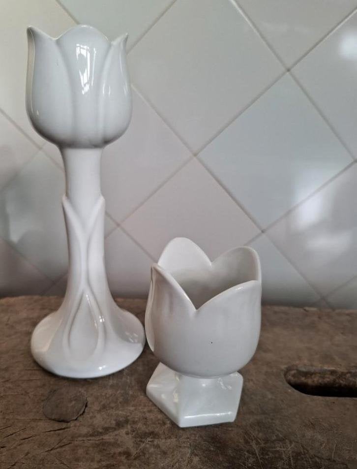 2 Vintage witte tulpen kandelaars, LENTE, -, Utilisé, Autres matériaux, Blanc