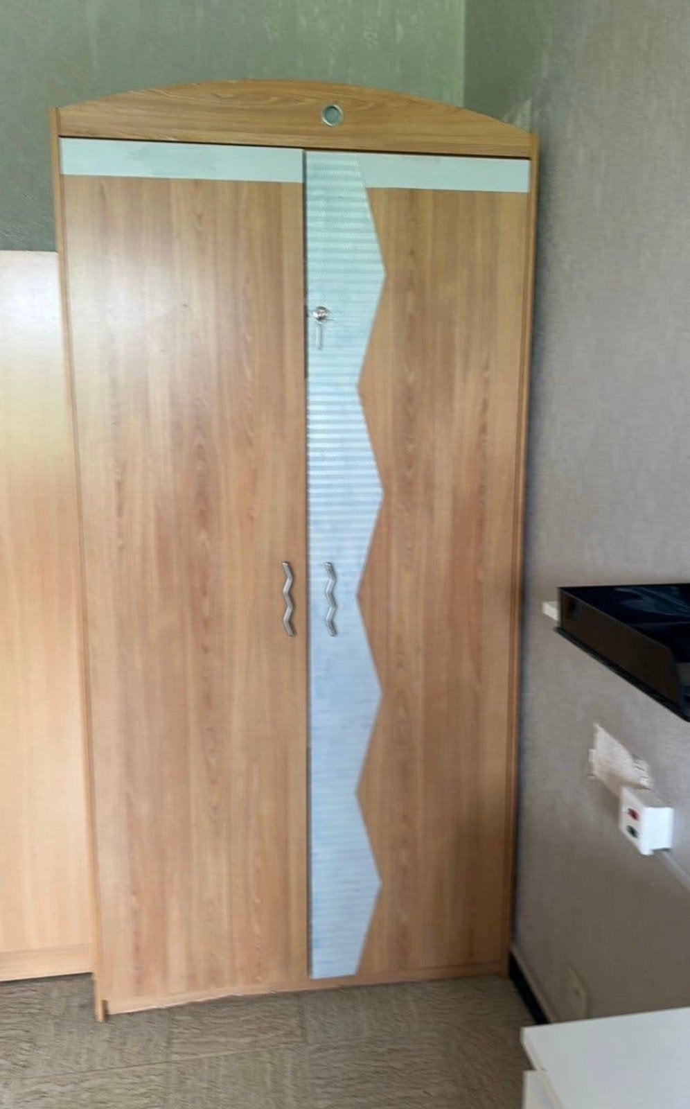 Stevige opbergkast / bergruimte 2m05 - H205 B98 D57cm, Huis en Inrichting, Ophalen, Zo goed als nieuw