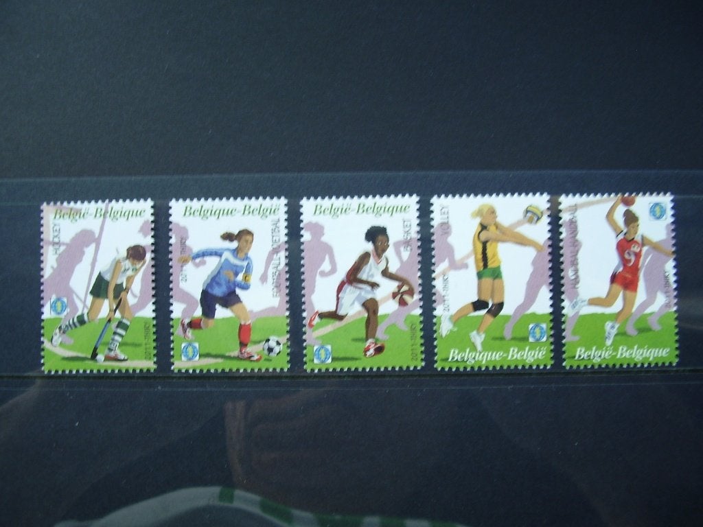 4155 / 4159 postfris - Vrouwen in ploegsport, Enlèvement ou Envoi, Neuf