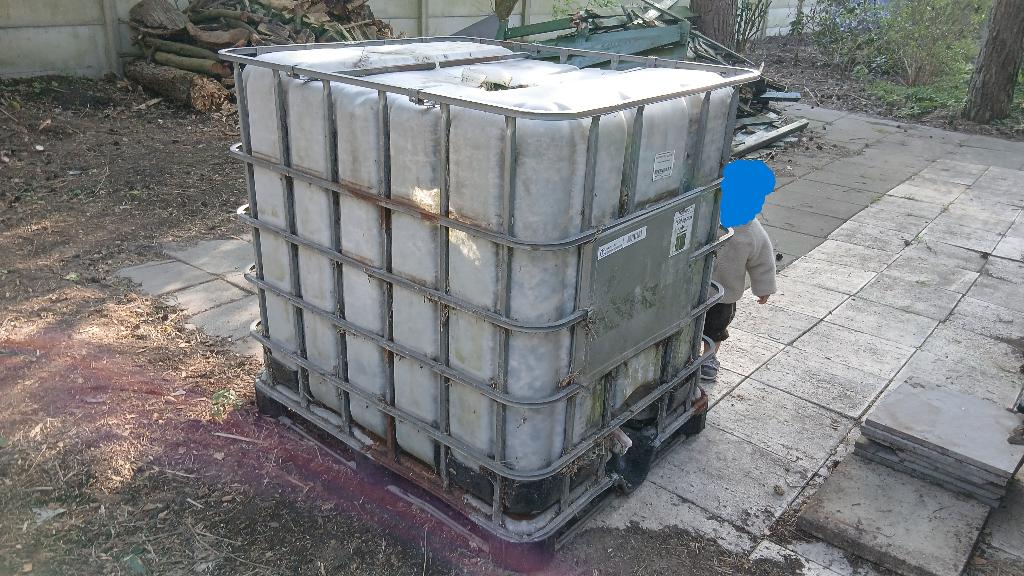 Regenton 1000L - gratis, Tuin en Terras, Regentonnen, 150 liter of meer, Ophalen, Gebruikt, Kunststof