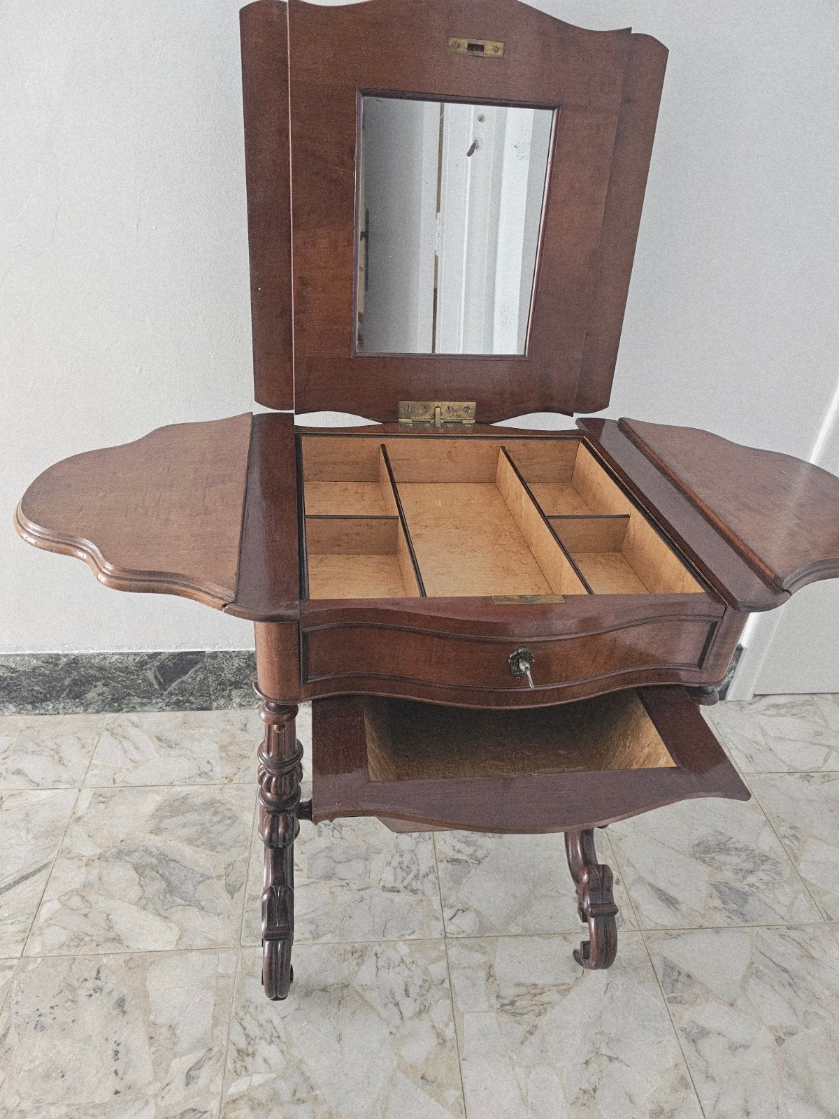Meuble Coiffeuse ancienne style Louis-Philippe en bois, Enlèvement