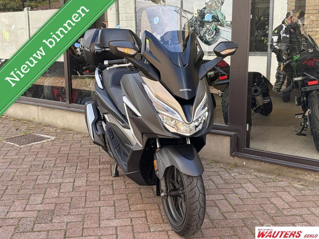 Honda Forza 350 ABS, Motoren, Motoren | Honda, Bedrijf, Scooter, 12 t/m 35 kW, ABS, LED Verlichting, Traction Control