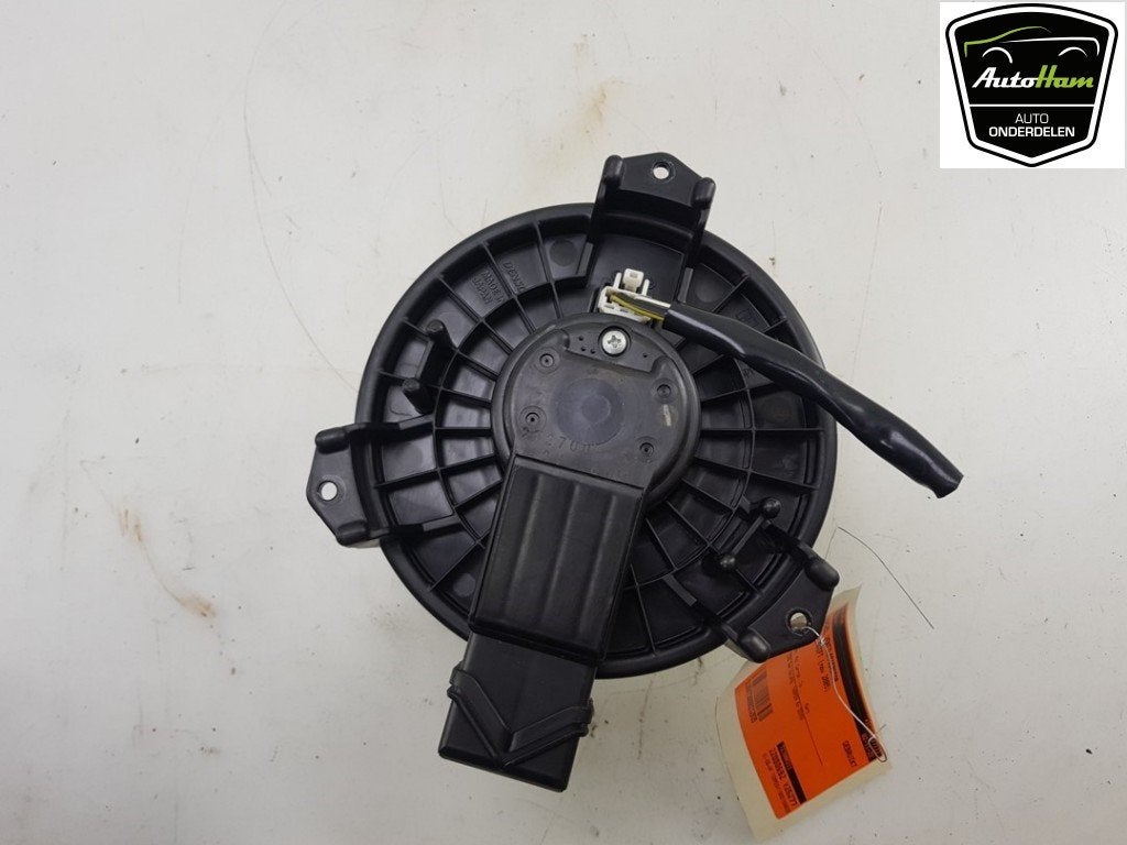 KACHEL VENTILATORMOTOR Suzuki Swift (ZA / ZC / ZD1 / 2/3/9), Info@denso.nl, Hogeweyselaan 165
1382 JL  Weesp, NL, Suzuki, DENSO EUROPE B.V.