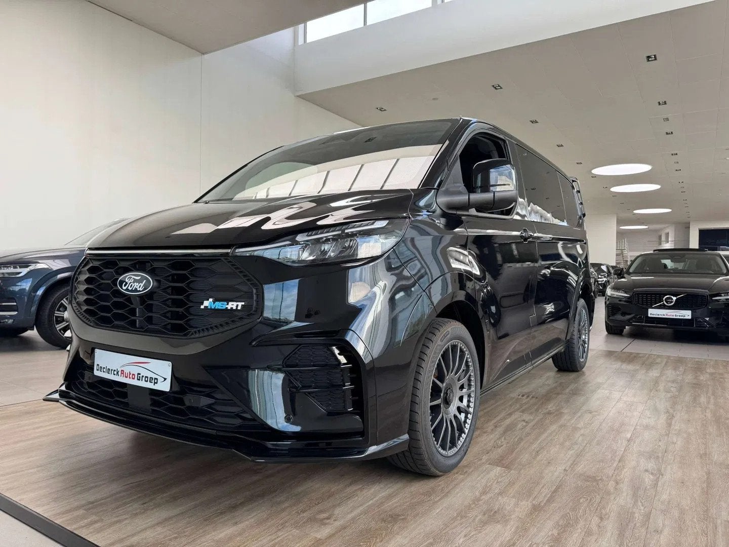 Ford Transit Custom DUBBELE CABINE*MS-RT*2.0D 170PK AUTOMAAT, Autos, Camionnettes & Utilitaires, Achat, Euro 6, Noir, 5 portes