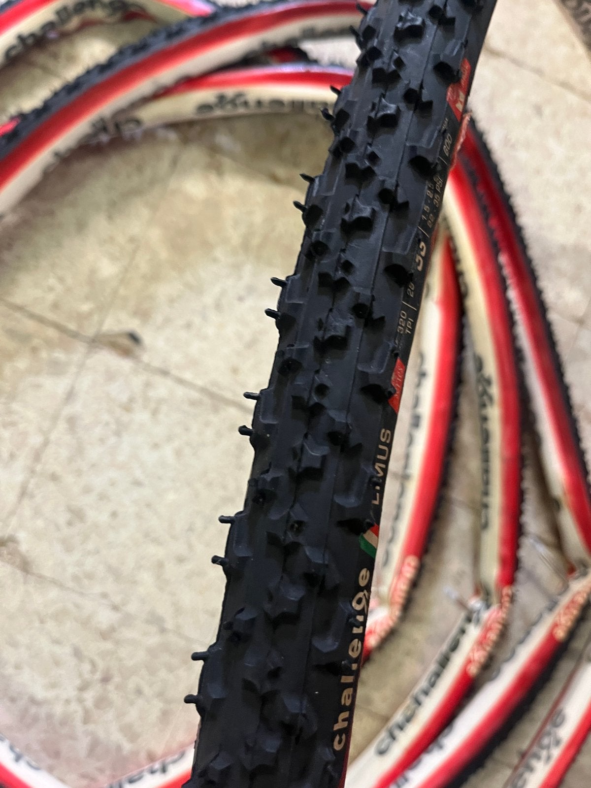 Tubes Challenge Limus 33 nieuw!, Fietsen en Brommers, Ophalen of Verzenden, Nieuw, Band