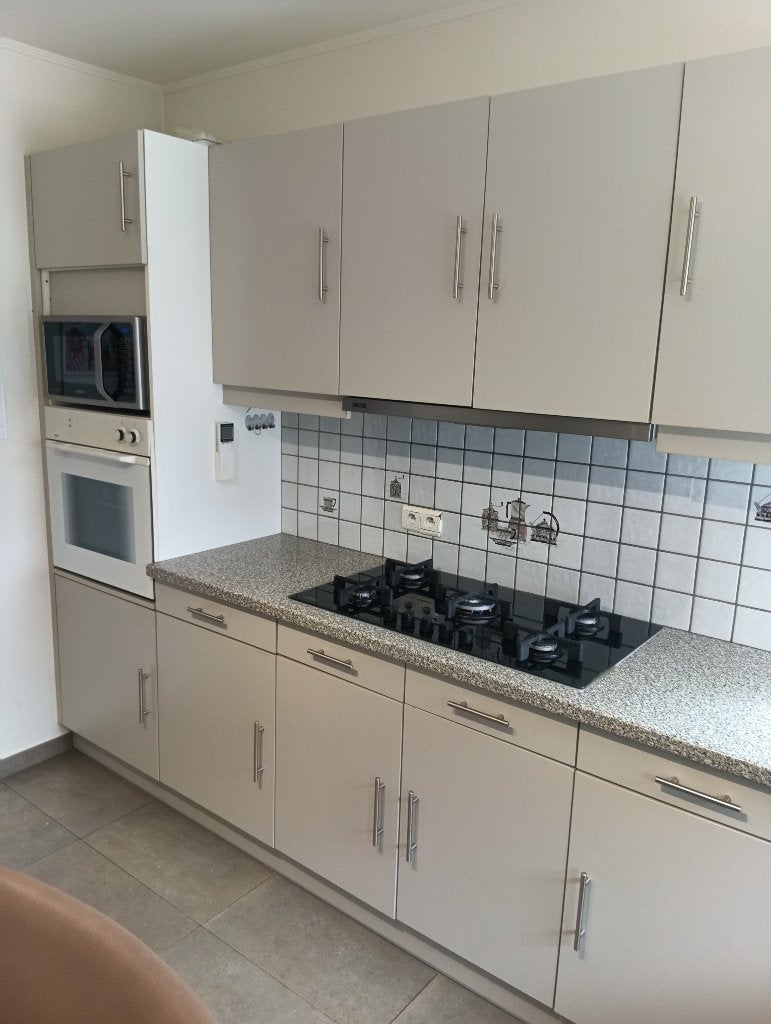 complete keuken ( wegens plaatsing in september van nieuwe), Synthétique, Enlèvement, Utilisé, Crème