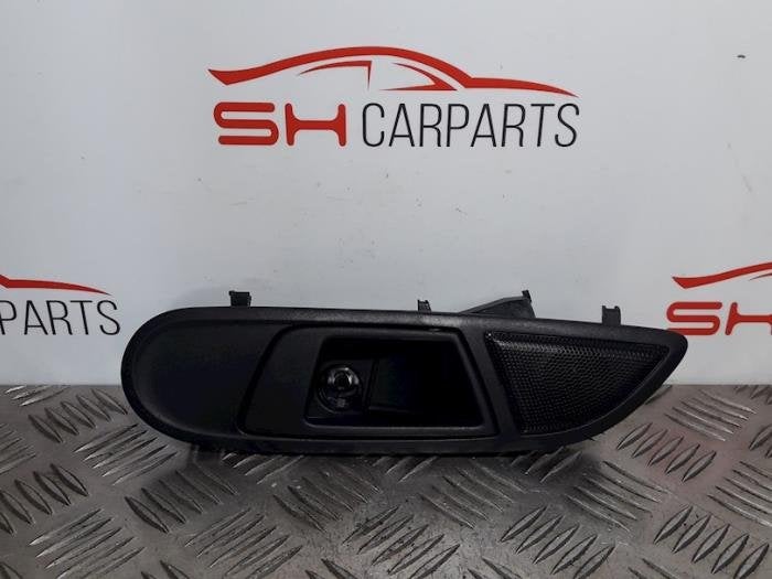 Poignée portière 4portes avant gauche d'un Ford Fiesta, -, 3 mois de garantie, -, -
