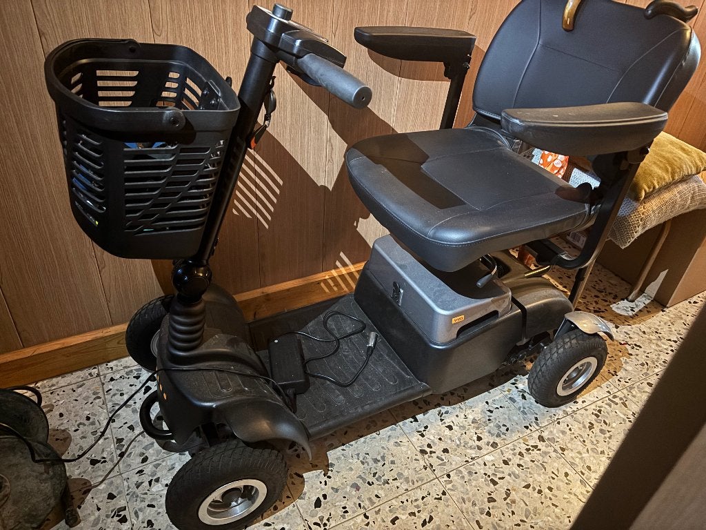Scootmobiel Vivo+, Ophalen, Zo goed als nieuw