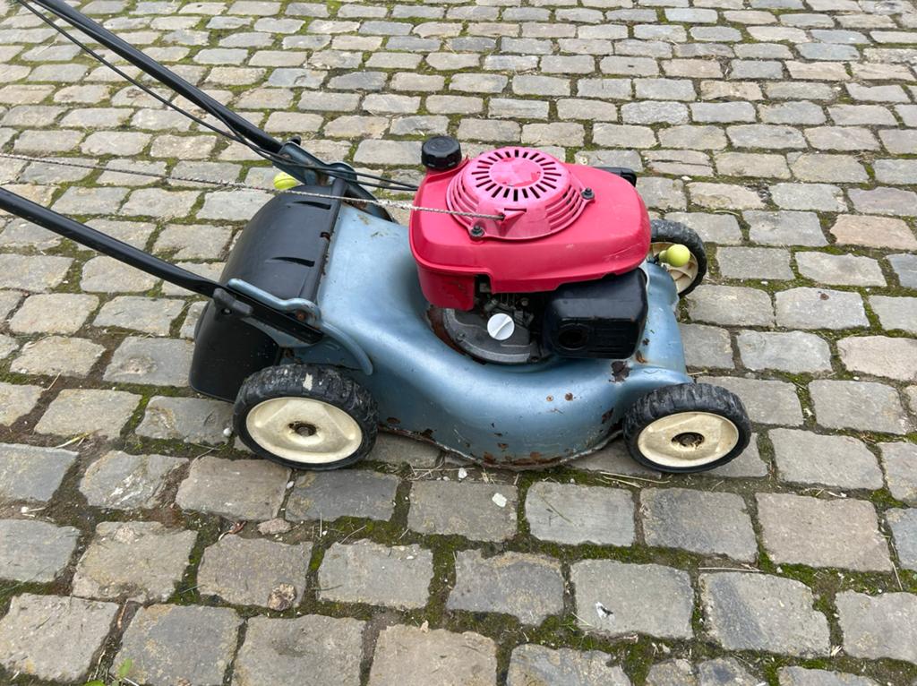 Grasmaaier Honda, Ophalen, Zo goed als nieuw
