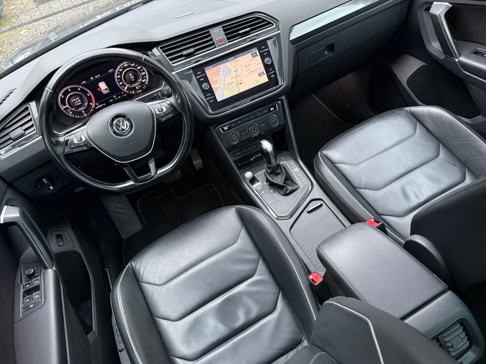 VW Tiguan 2.0 TDi - Highline Automaat - 2018 - Full - 150 PK, Autos, Achat, 1968 cm³, Entretenue par le concessionnaire, Noir