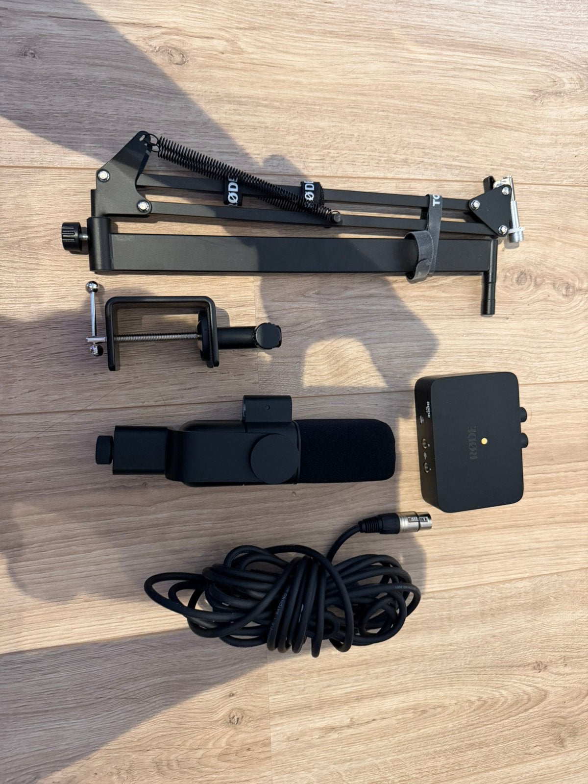 Logitech G + Røde AI-1 microfoonset + arm + kabel, Ophalen, Zo goed als nieuw