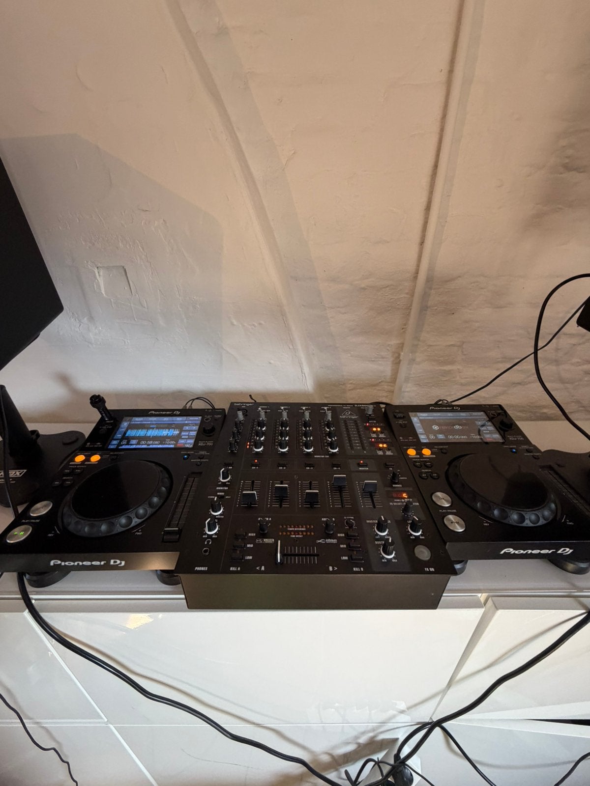 Kit DJ Pioneer XDJ-700 + mixeur/câbles USB Behringer DJX900, Enlèvement, Comme neuf, DJ-Set, Pioneer