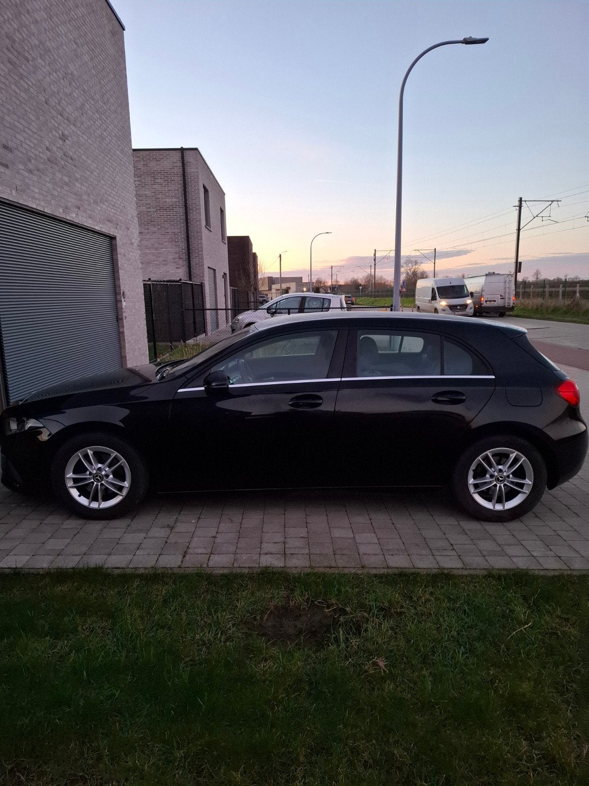 Mercedes-Benz A160, Autos, Electronic Stability Program (ESP), Achat, 1350 kg, Noir