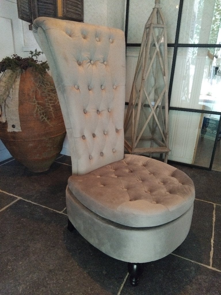 decoratieve stoel met hoge rug nieuwstaat, Huis en Inrichting, Stoelen, Ophalen, Zo goed als nieuw