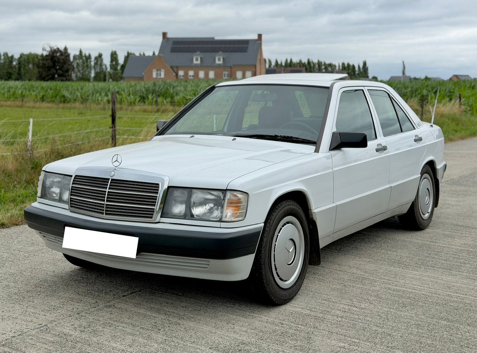 Mercedes-Benz 190 D W201 (1989) 99.000 KM | Oldtimer | Topst, Auto's, Mercedes-Benz, Wit, 55 kW, Parkeersensor, Te koop