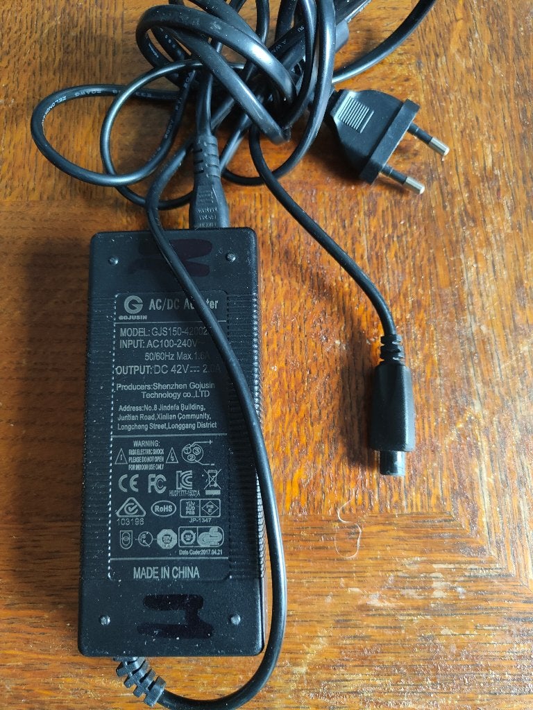 Chargeur 42v, Vélos & Vélomoteurs, Enlèvement, Utilisé, Autres types