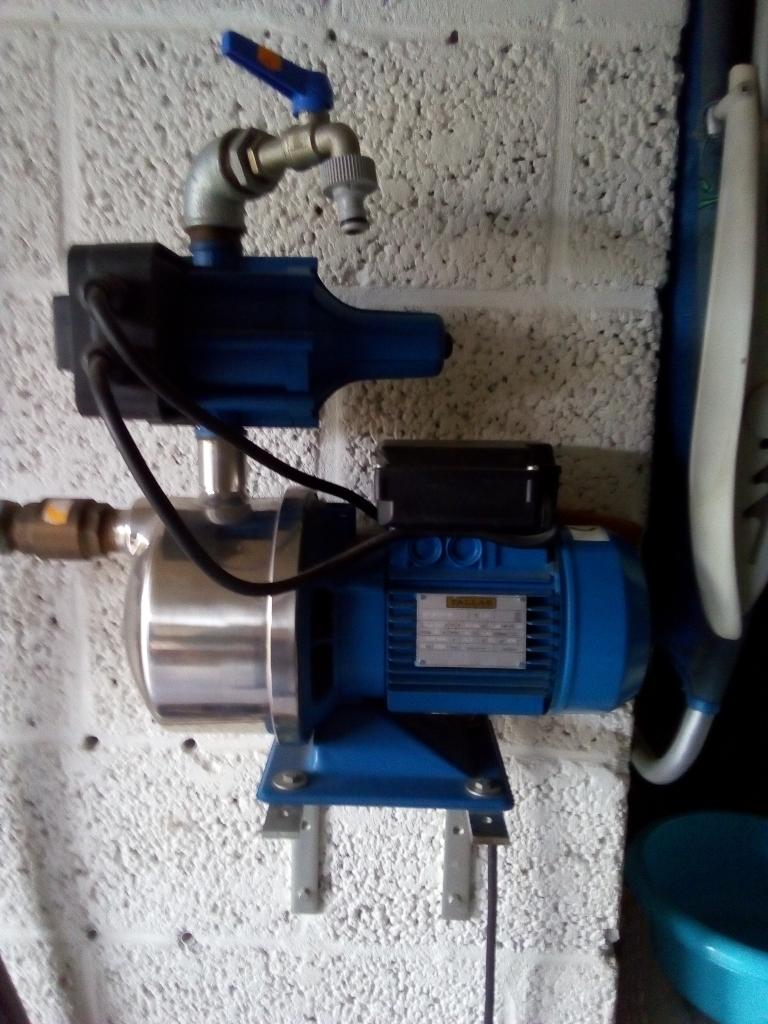 Hydrofoorpomp Tallas, Tuin en Terras, Waterpompen, Gebruikt, Elektrisch, Hydrofoorpomp, Ophalen