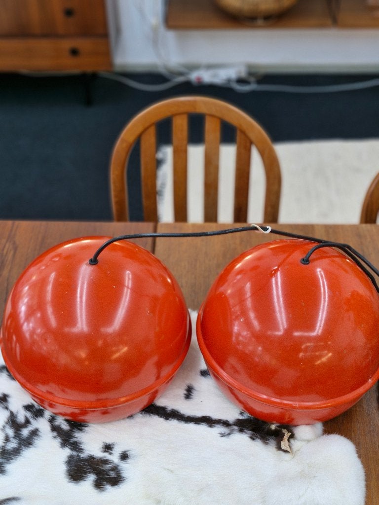 Set van twee grote oranje bol hanglampen 70s, Enlèvement, Utilisé, Vintage design