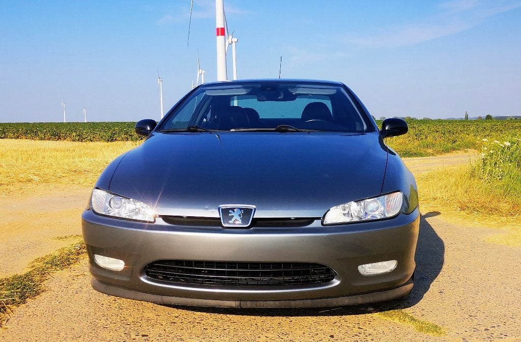 Peugeot 406 coupé 57.000 km, Voorwielaandrijving, 4 zetels, Zwart, Handgeschakeld