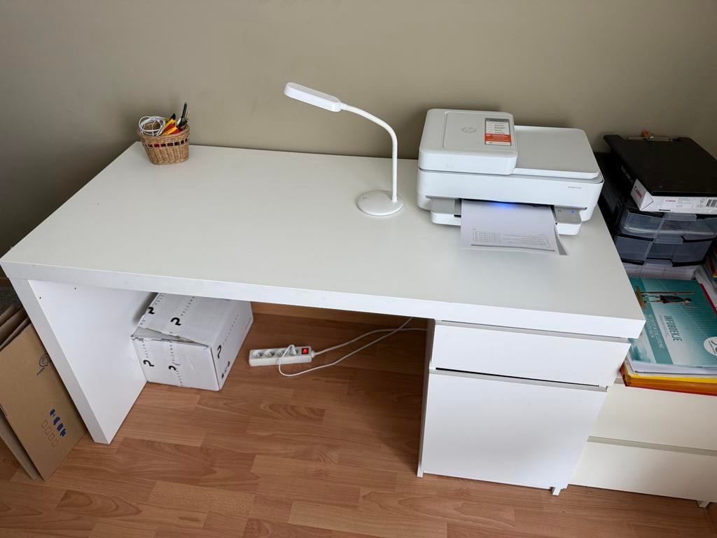 Bureaumeubel, Huis en Inrichting, Bureaus, Ophalen, Met lades, Zo goed als nieuw, IKEA