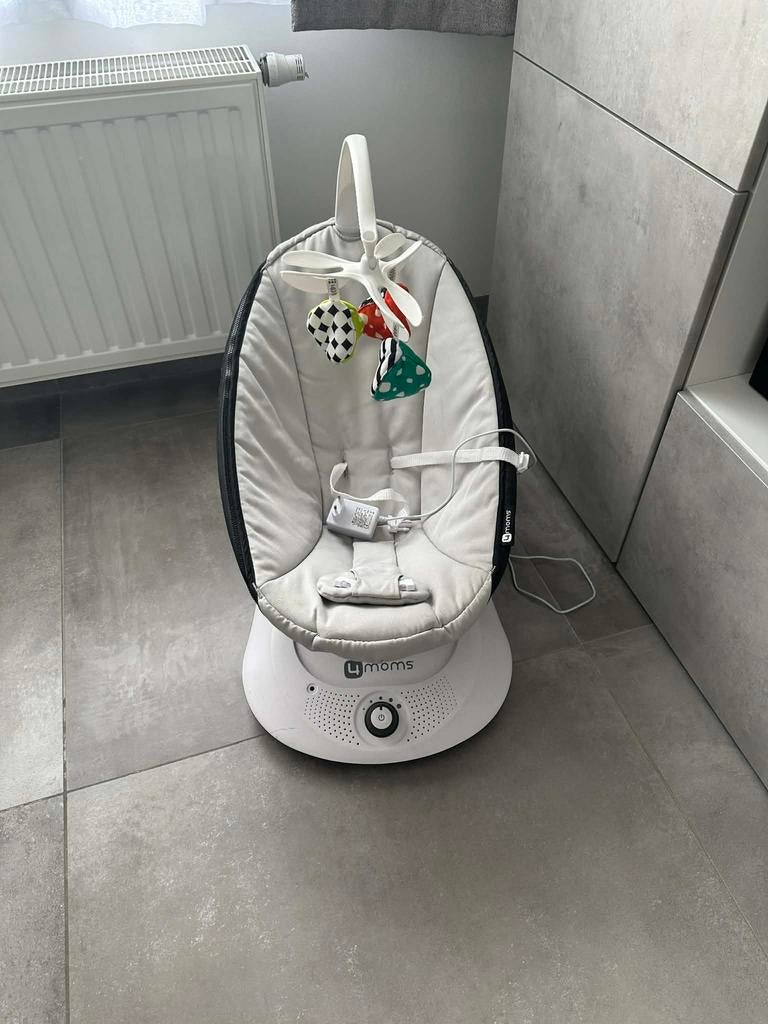 Balancelle électrique bébé 4moms, Kinderen en Baby's, Wipstoeltjes, Ophalen, Zo goed als nieuw