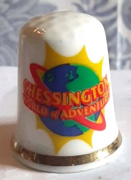 dés a coudre collection publicitaire chessington (8), Collections, Dés à coudre, Enlèvement ou Envoi, Comme neuf, Porcelaine
