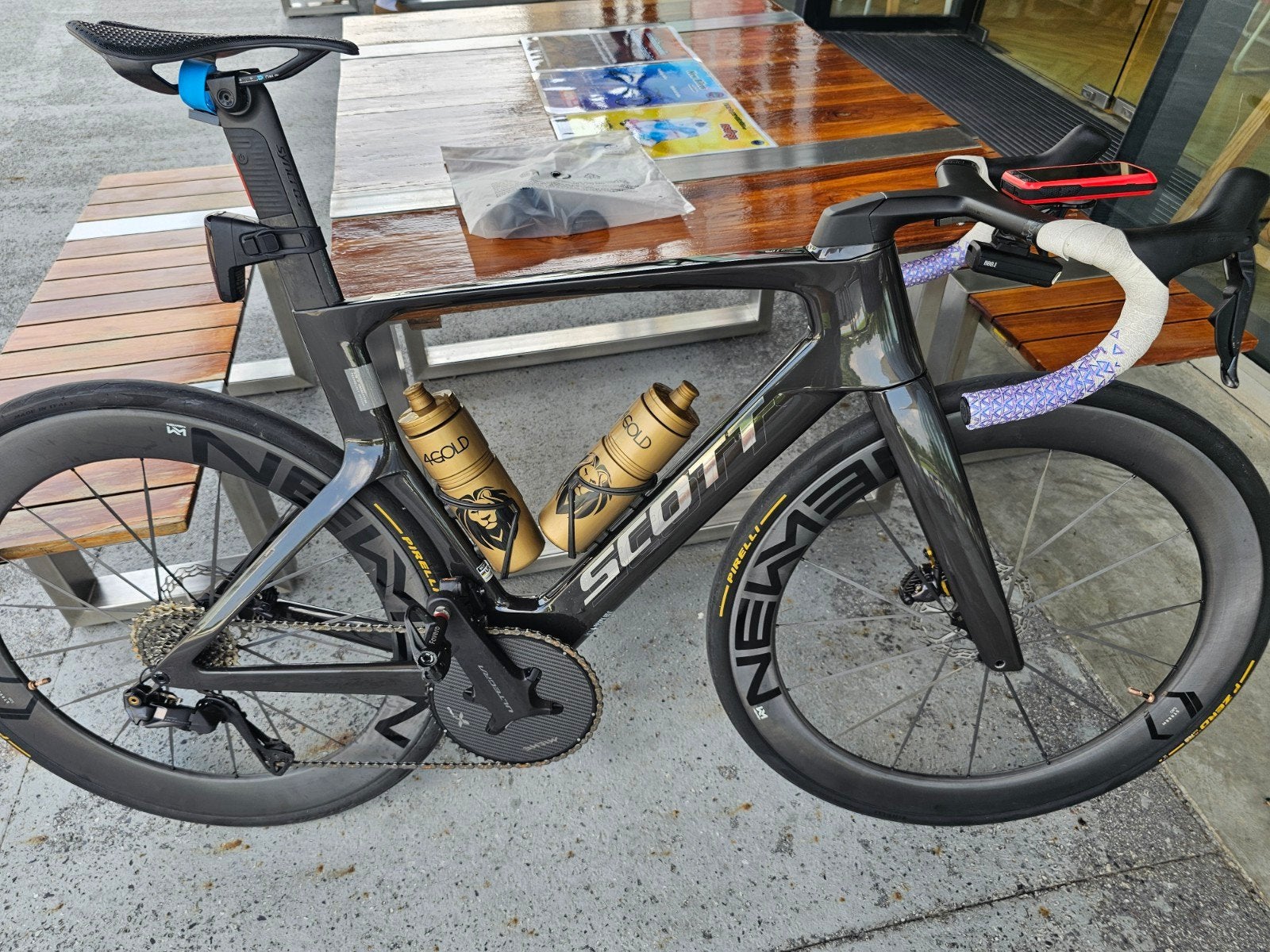 Scott Foil, Ophalen