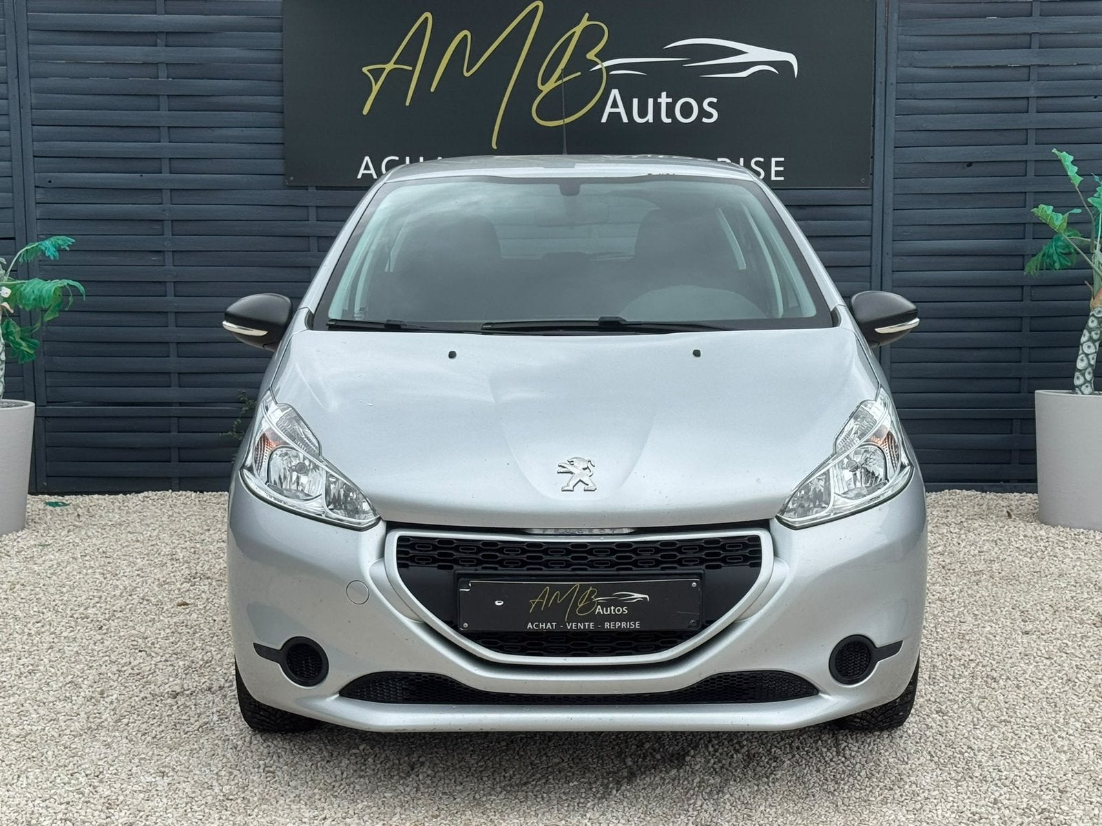 Peugeot 208 2015 1.2i */* REGULATEUR+CARNET+BLUETHOOT */*, Autos, Argent ou Gris, Achat, Euro 6, Entreprise