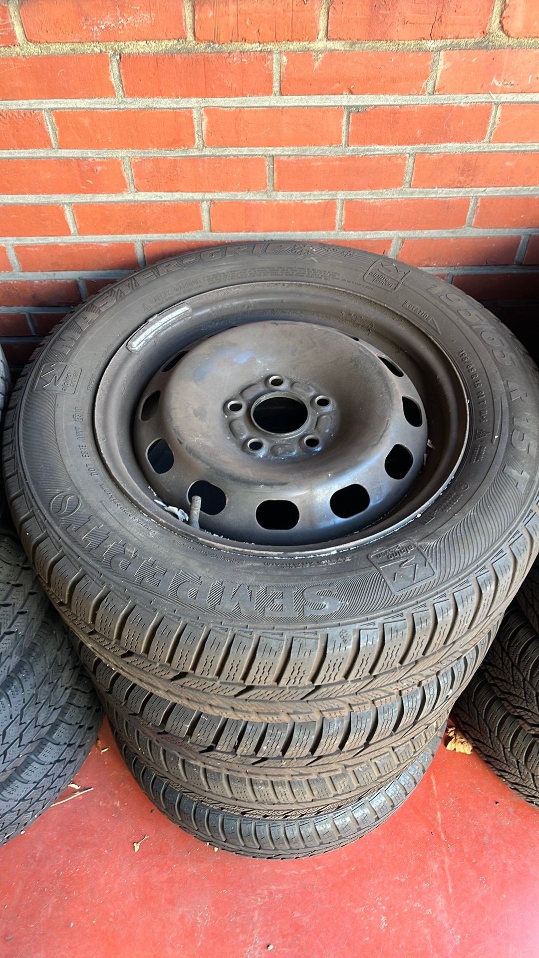 Stalen velgen Ford met winterbanden 195/65R15, Enlèvement, Avant, Ford