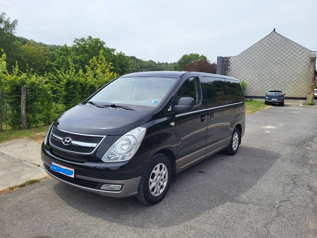 Hyundai H1 Black 8 zitplaatsen, Auto's, Bestelwagens en Lichte vracht, Achterwielaandrijving, Zwart, Zwart, Leder