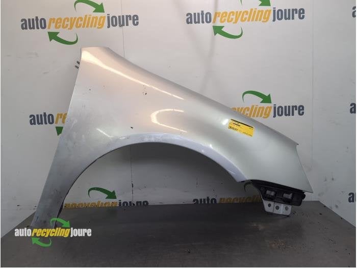 Aile avant droite d'un Volkswagen Golf (LA7W), -, Volkswagen, -, 3 mois de garantie