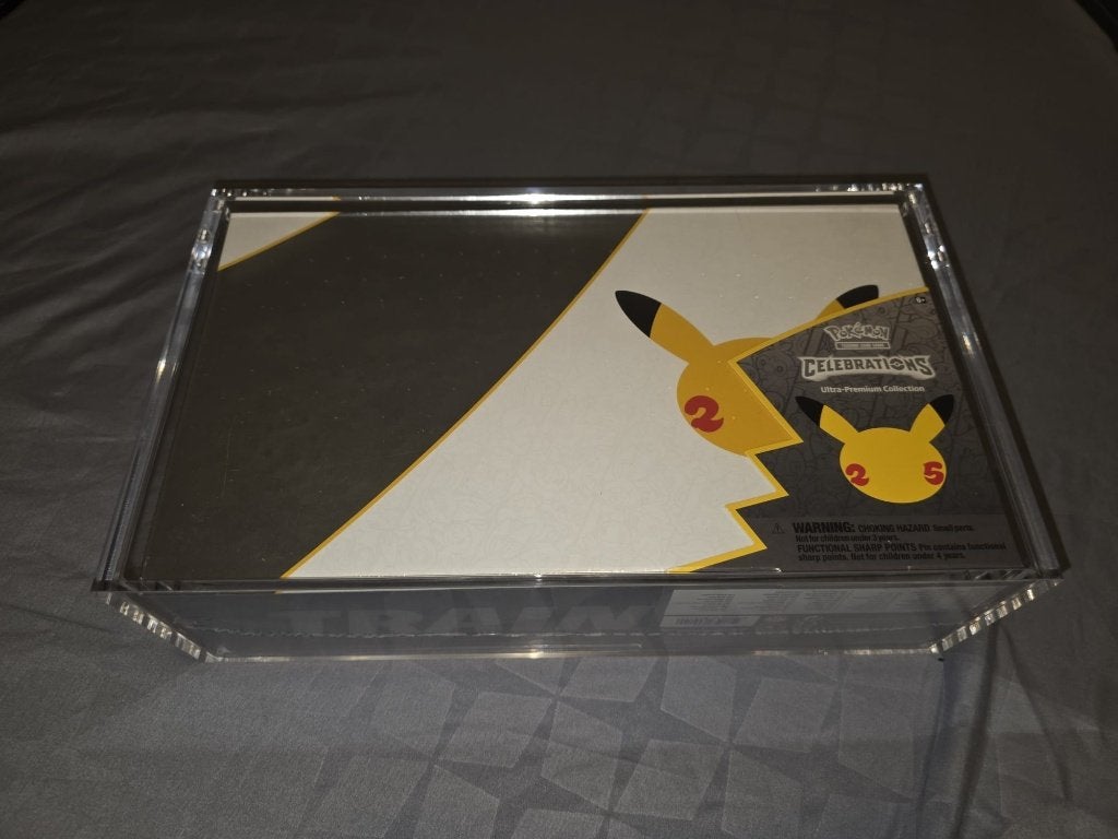 Pokemon Celebrations Ultra-Premium Collection, Ophalen, Nieuw, Booster