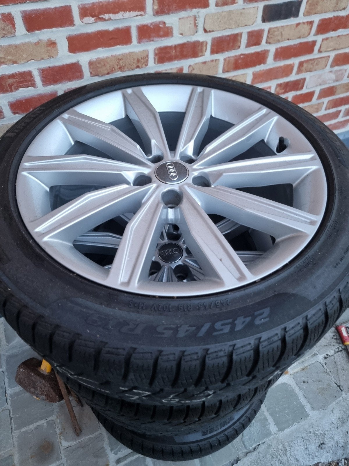 audi velgen met winterbanden, Autos : Pièces & Accessoires, Pneus & Jantes, Pneus et Jantes, Véhicule de tourisme, Utilisé, Pneus hiver