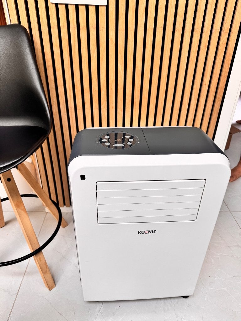 Koenic airconditioning, Elektronische apparatuur, Ophalen, Minder dan 60 m³, 2 snelheden, Zo goed als nieuw