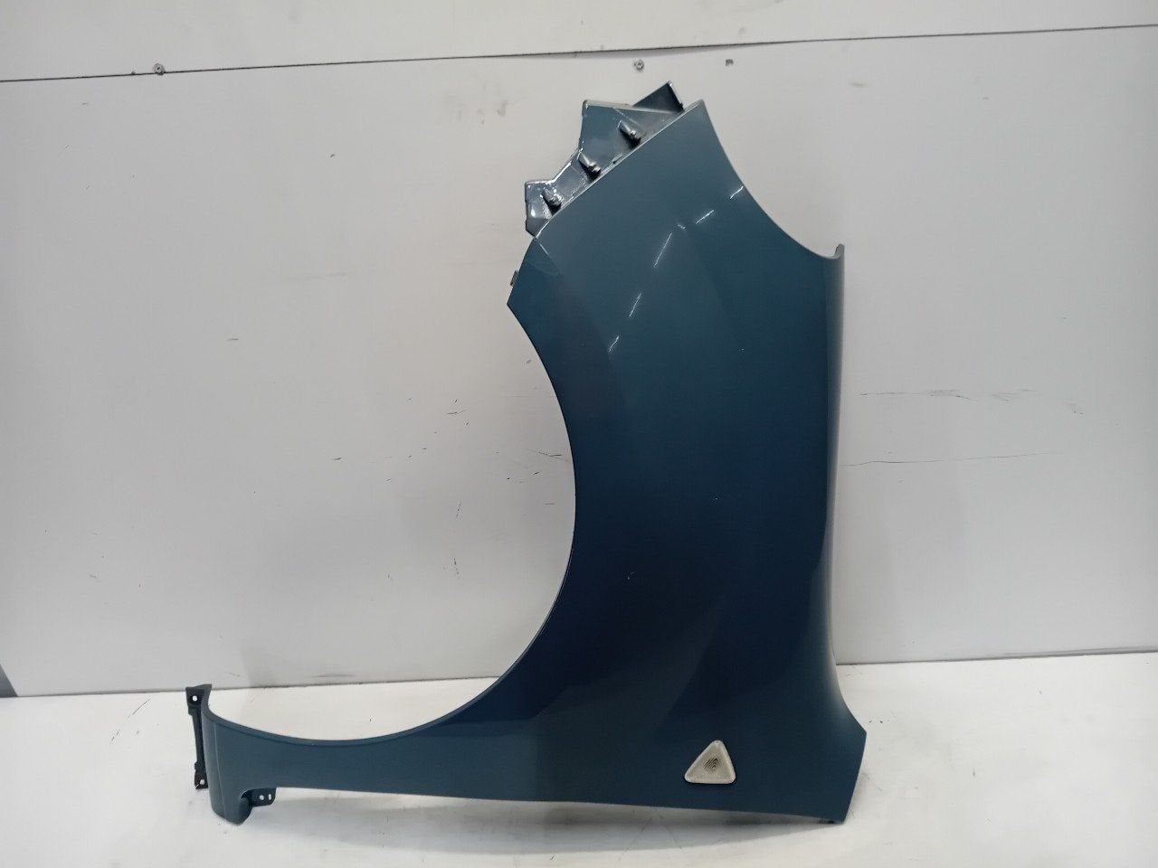Spatbord links voor Renault Kangoo, Onderdelen@venauto.nl, Van der Ven Autorecycling B.V., Gebruikt, Ettenseweg 76, 4706 PB Roosendaal, The Netherlands