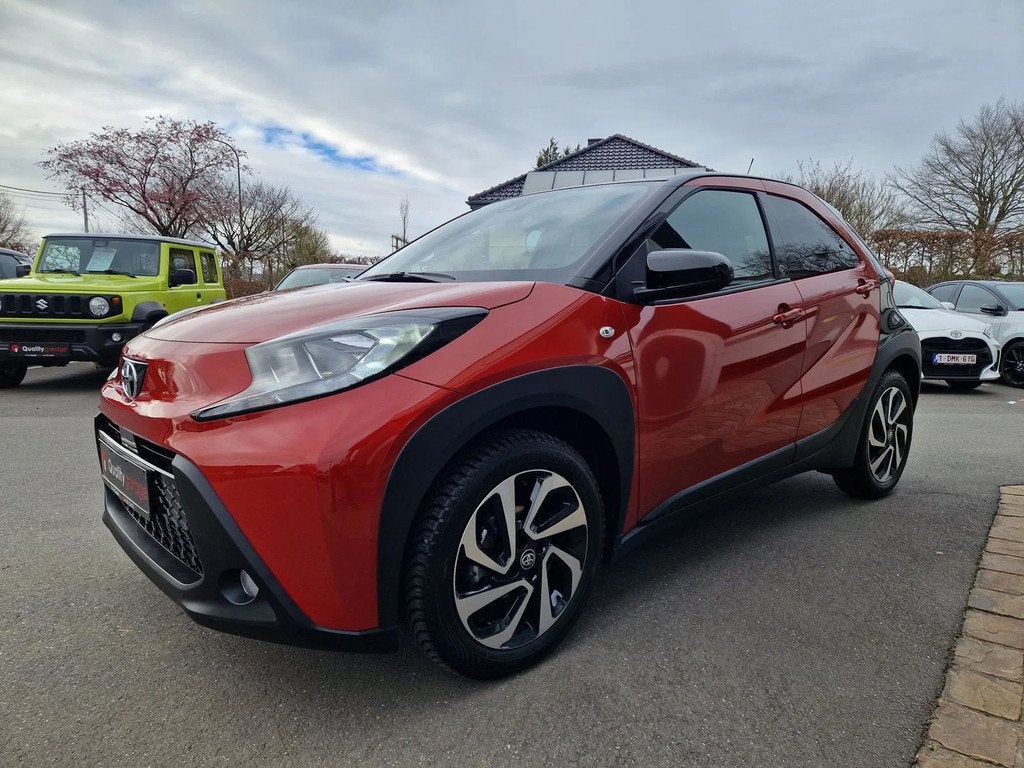 Toyota Aygo X Team-D (bj 2024), Auto's, Toyota, Stof, Gebruikt, USB, 109 g/km
