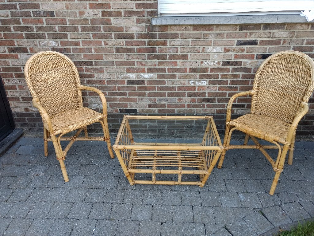 Rotan salontafel met 2 stoelen, Ophalen, Zo goed als nieuw, Rotan