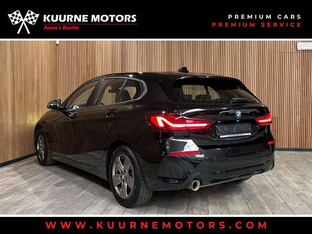BMW 1 Serie 116 i Alu16"/Led/VerwZet/Gps/Dab/Pdc/Carplay *1j, Auto's, BMW, Gebruikt, 1 kg, Zwart, https://public.car-pass.be/vhr/6d68a3d8-efe1-4411-871b-9853afe792f3