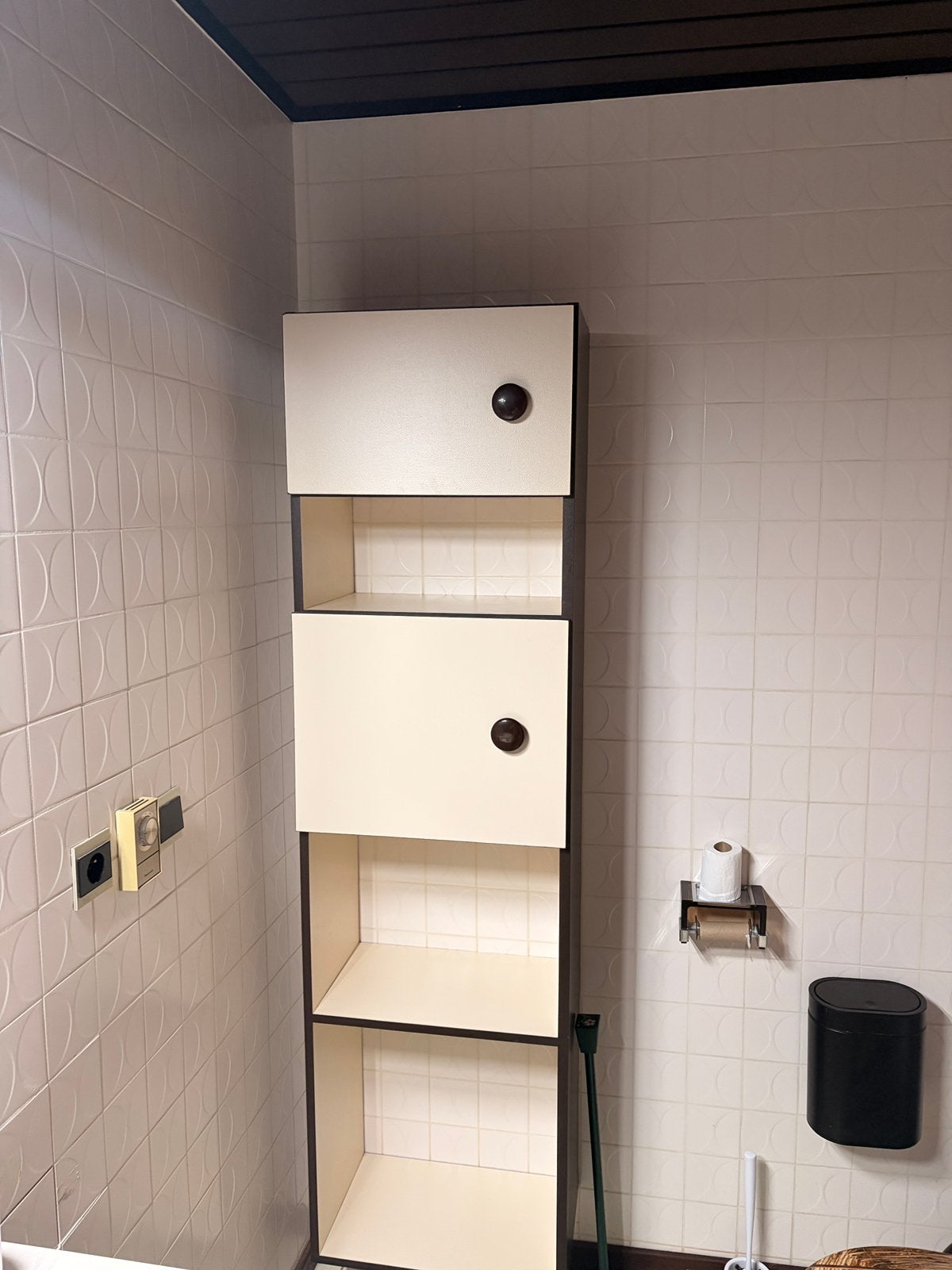 Badkamerkast hoge smalle kast, Ophalen, (Half)hoge kast, Gebruikt, 100 tot 150 cm