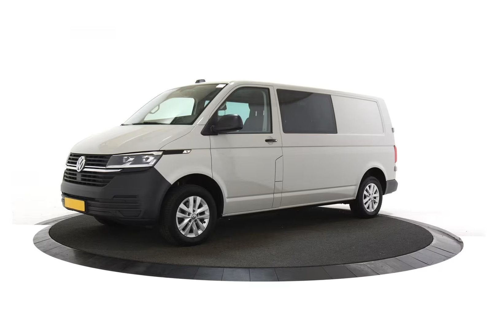 Volkswagen Transporter 2.0 TDI L2 H1 150pk Automaat DC (Word, Automaat, Diesel, Zilver of Grijs, Te koop