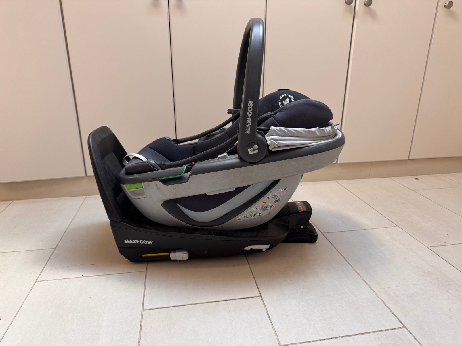 Maxi-Cosi Coral met ISOFIX-basis, Ophalen, Gebruikt, Isofix, 0 t/m 13 kg