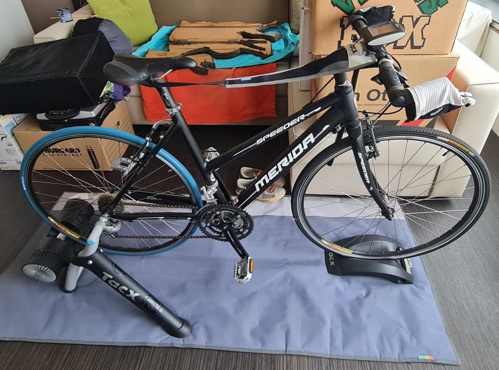 Vélo Merida Speeder pour femme, Vélos & Vélomoteurs, Vélos | Femmes | Vélos de sport & de randonnée, Enlèvement, Comme neuf, Autres dimensions