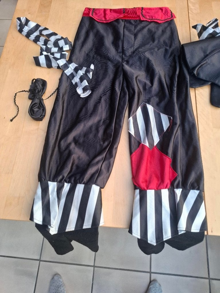 Halloween piratenpak, Ophalen, Zo goed als nieuw, Maat 46 (S) of kleiner, Kleding