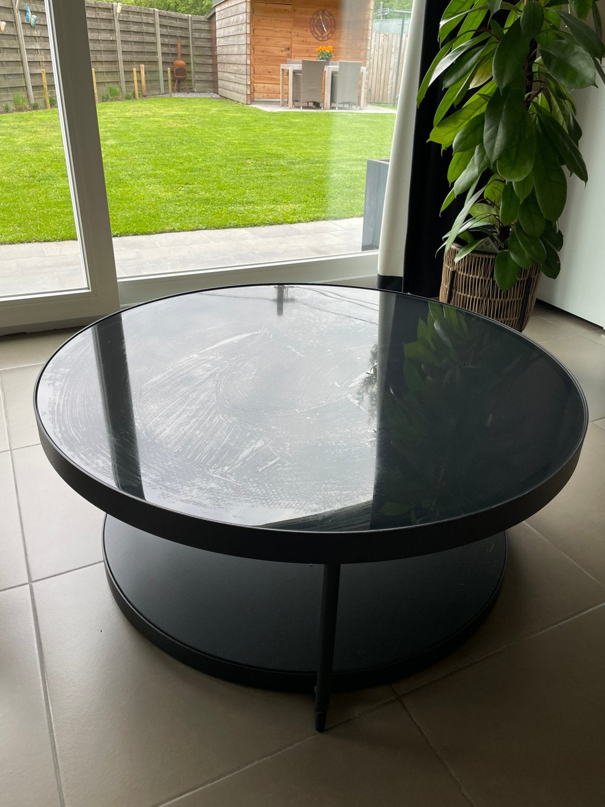 Salontafel met glazen blad, Ophalen, Zo goed als nieuw